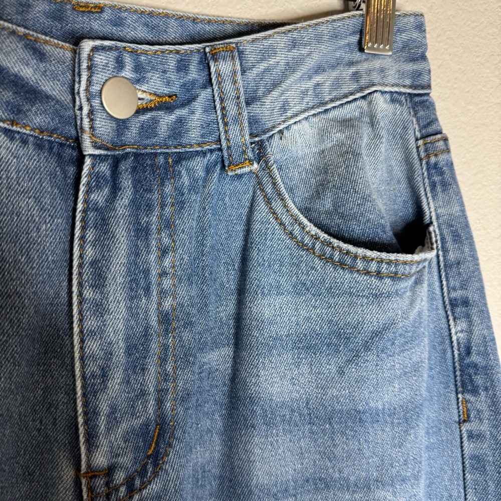 Distressed Blue Jeans Woman’s 27 - Picture 12 of 17